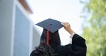 Moștenirea a doi profesori din Iași, din dragoste pentru educație: Burse de 1.000 de euro pentru excelență. Un șef de promoție face un gest înduioșător