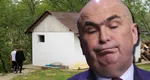 Bolojan, preocupat de reforma administrației locale, în timp ce elevii din anumite zone încep școala cu WC în fundul curții