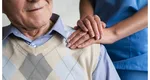 Despăgubiri uriașe pentru o badantă din Italia. Femeia a câștigat procesul cu bătrânul pe care îl îngrijea