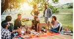 Horoscop 12 septembrie 2025. Pregătiri tensionate de weekend. Nu mai ignora sfaturile celor din jurul tău!