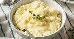 De ce piureul de cartofi e mai bun la restaurant. Cum îl poţi face la fel de gustos acasă, trucul ştiut doar de marii bucătari