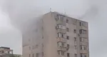 Incendiu într-un bloc din Iași. Patru persoane au ajuns la spital cu intoxicație cu fum