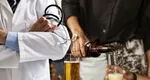 Un medic s-a lăsat de meserie și s-a angajat ca ospătar în Germania. N-ai să crezi câți bani face pe lună!