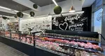 Rețeaua de magazine cu produse românești a ajuns la aproape 100 de unități și își continuă extinderea. Ce produce compania care activează de 34 de ani pe piață