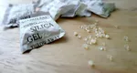 Ce conțin săculeții din cutiile noi de încălțăminte? Metodele ingenioase prin care pot fi refolosite