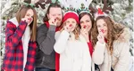 Sezonul ședințelor foto de Crăciun a început. Românii se înghesuie pentru a obține fotografia perfectă de pus în brad