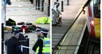 Român, martor la prinderea bărbatului care a înjunghiat 10 oameni într-un tren din Marea Britanie. Ce le-a spus agresorul polițiștilor: ”Ținea cuțitul drept, a repetat de vreo trei-patru ori”