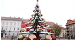 Orașul din România cu brad de Crăciun din tablă. Localnicii au luat foc: ”Așa brad urât nu am avut niciodată”