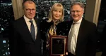 Dr. Prof. Anca Buzoianu, rectorul UMF „Iuliu Hațieganu” din Cluj-Napoca, gratificată de Romanian American Medical Education Federation cu prestigiosul premiu pentru Leadership și Colaborare