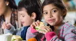 Peste 540.000 de copii vor primi zilnic masă caldă sau pachet în 2026 prin programul „Masă sănătoasă”