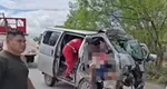 Accident teribil. 11 oameni au murit într-un microbuz condus de un puşti de 13 ani VIDEO