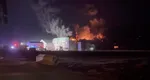 VIDEO Incendiu de proporții la o fabrică de polistiren din județul Cluj. Pompierii intervin cu 9 autospeciale