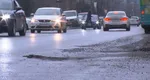 Ce poți face dacă îți strici mașina într-o groapă în București. Cine plătește reparația