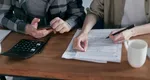 Jumătate dintre bugetari vor avea lefuri mai mari datorită noii legi a salarizării! CINE sunt beneficiarii