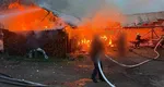 Incendiu violent la două adăposturi de animale, în Suceava