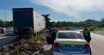 Accident în lanț în municipiul Constanța. Un TIR din Ucraina a lovit mai multe mașini într-un sens giratoriu