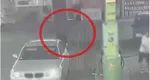 Jaf de 20.000 de dolari într-o benzinărie din București! Cum a rămas șoferul fără bani, totul a fost surprins de camerele de supraveghere