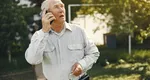Atenție cu cine vorbești la telefon! Un pensionar a rămas fără 390.000 de dolari după o escrocherie aproape incredibilă