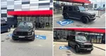 Mercedes AMG de 200.000 de euro, parcat ostentativ de o șoferiță pe două locuri destinate persoanelor cu dizabilități: „Poate are un handicap și nu știm noi”
