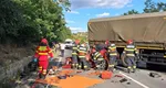 Val de accidente grave. Mașină prinsă între două TIR-uri, pe A0. Șoferul nu a avut nicio șansă / Carambol în Mureș, trei morţi şi patru răniţi