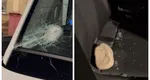 Șapte arestați după atacul din Cluj asupra ambulanței ”care fură copii”. Printre aceștia, o femeie care ar fi aruncat piatra ce a spart parbrizul mașinii