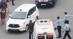 Scandal uriaș. Ambulanţă în misiune, oprită de poliţişti pentru a permite trecerea unei coloane oficiale