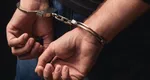 Procuror reţinut după ce a tras cu o armă în timp ce era imobilizat de poliţişti după un scandal. Avea la el și un cuțit