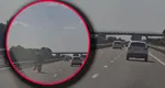 Cursă periculoasă pe A2! Un motociclist a condus așezat lateral pe motor, cu peste 100 de km la oră. VIDEO