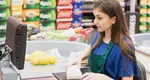 Ce salarii au casierii și lucrătorii comerciali angajați la supermarketurile din România