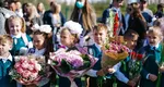 Ce preț are un buchet de flori pentru profesori în prima zi de școală. Ce aleg părinții și câți bani sunt dispuși să dea
