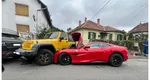 Un șofer beat a intrat cu un Ferrari în patru mașini parcate în Sibiu. A avariat și o țeavă de gaz