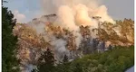 DN 67D, închis din nou după ce focul s-a apropiat de șosea. Autoritățile se chinuie de aproape o lună să stingă incendiul de la Băile Herculane
