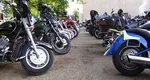 Motocicliștii vor putea trece legal printre mașini la semafor. Vor circula inclusiv pe benzile destinate transportului în comun