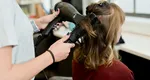 Salonul nu mai este o opțiune pentru românce, după ce serviciile de înfrumusețare s-au scumpit cu 80%. Clientele amână tot mai mult programările