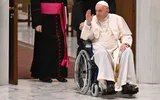 Vaticanul se cutremură! Papa Francisc dus de urgență la spital