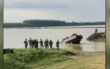 Cascadorii râsului în Armata Română (MApN): o blindată NATO a fost scăpată pe fundul Dunării