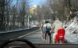 Codul rutier 2023. Singurele situaţii în care un şofer poate depăşi pe linia continuă