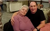 Romică Ţociu îşi răsfaţă mama în vârstă de 80 de ani. „Ce mă bucur că pot să-ţi fac eu de mâncare acum! Că şi tu mi-ai făcut o viaţă întreagă!” VIDEO