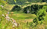 Cine sunt românii care trăiesc în „Palma lui Dumnezeu”. Colțul de Rai din munți este tot mai căutat de turiști