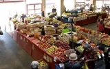 Fermierii români, furioşi după ordinul ANPC care le trasează noi obligaţii: „Eram doctori de alergii, acum suntem hoţi”