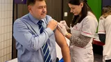 Alexandru Rafila recunoaşte în sfârşit: „Vaccinarea nu opreşte transmiterea”