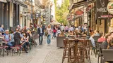 Un cetăţean olandez deţine peste 50 de spaţii comerciale în Centrul Vechi: „Clădirile noastre au trecut printr-un amplu proces de consolidare şi modernizare”