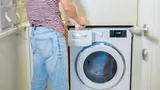 Cât curent consumă, în realitate, mașina de spălat într-o oră. Cât te costă să-ţi speli hainele la maşină