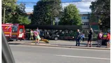 Accident grav în Baia Mare. O maşină a intrat într-o staţie de autobuz plină cu oameni. Trei persoane au fost rănite