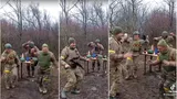 Video! Victoria e aproape! Soldații ucraineni dansează pe front pe melodii în limba română ca sa uite de razboi! “La nunta asta” e melodia pe care ei se distrează dar și toți românii o știu