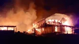 Tone de cereale și utilaje agricole distruse într-un incendiu în Buzău