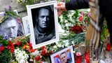 Alexei Navalnîi este înmormântat astăzi la un cimitir din Moscova. Prezenţă masivă a poliţiei la biserica unde va avea loc slujba. Oamenii stau la cozi să-și ia adio – VIDEO