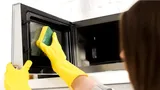 Cum să cureți cuptorul cu microunde folosind doar o singură lămâie