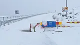 Avertisment pentru şoferi: gheaţă şi ninsori pe Transalpina la final de primăvară. DN 67C a fost închis între Rânca şi Obârşia Lotrului VIDEO