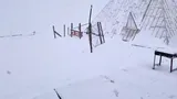 Un nou val de frig peste România. Meteorologii anunță ninsori la munte în luna mai, ploi în rest la începutul săptămânii, apoi vin temperaturi de vară